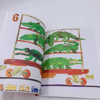 1, 2, 3 to the ZOO a counting book by ERIC CARLE книга на английском языке Эрик Карл купить книги для детей в магазине английских детских книг shopverashop, билингвальные книги английский с нуля