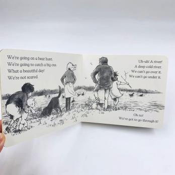 We're Going on a Bear Hunt картонная книга на английском языке для самых маленьких, книги на английском для начинающих, купить английские книги со скидкой, детская литература на английском купить, лучшие книги для первого чтения на английском