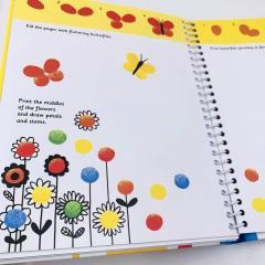 Fingerprint Activities купить на английском, Usborne Fingerprint Activities пальчиковая раскраска книга на английском языке, английская книга раскраска от Асборн, книги для творчества на английском языке Usborne, купить раскраску usborne на английском