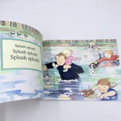 We're Going on a Bear Hunt книга на английском языке в мягком переплете, купить книги на английском для малышей, первые книги на английском, детские книги на английском, лучшие детские книги на английском, малышковые книги на английском языке