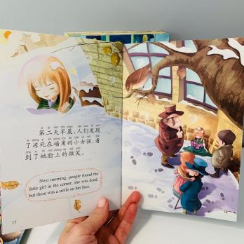 Книги сказок на английском и китайском языке, сразу два языка в одной книге. Китайский текст с подписанным пиньинь. Сказки для детей на китайском языке купить в магазине китайской литературы для детей
