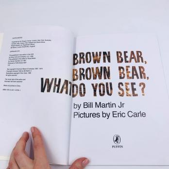 Brown Bear, Brown Bear, What Do You See? книга для маленьких начинающих учить английский язык, детская классика на английском языке купить английские книги для детей магазин английских книг доставка