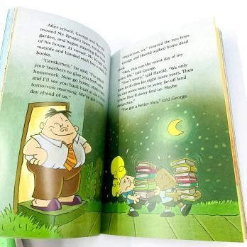 CAPTAIN UNDERPANTS книга на английском, CAPTAIN UNDERPANTS комиксы на английском языке с озвучкой аудиоручкой, комиксы на английском с озвучкой купить в магазине английских книг, американские комиксы для детей, детская литература на английском купить