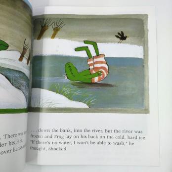Купить книги Max Velthuijs про лягушку, Frog in Winter купить, Frog in Winter купить на английском, детские книги на английском, магазин английских книг для детей, детская литература на английском, книги на английском для самых маленьких