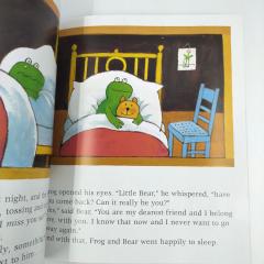 Купить книги Max Velthuijs про лягушку, Frog Finds a Friend купить, Frog Finds a Friend купить на английском, детские книги на английском, магазин английских книг для детей, детская литература на английском, книги на английском для самых маленьких