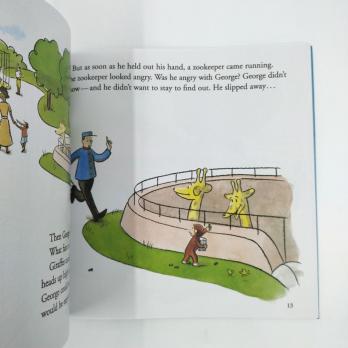Curious George Feeds the Animals книга на английском купить, Curious George купить, книги на английском для детей купить, сборник детских книг на английском, магазин английских книг, английская литература для детей