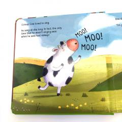 THE SOUND OF MOO-SIC детская книга на английском языке с озвучкой в MP3, Корова и музыка английская книга