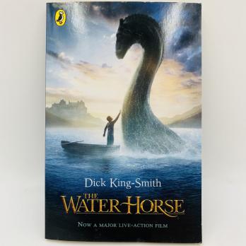 Dick King-Smith: The Water Horse книга на английском языке для школьников и студентов, английская классика в оригинале, купить английские книги для детей в магазине английской литературы shopverashop